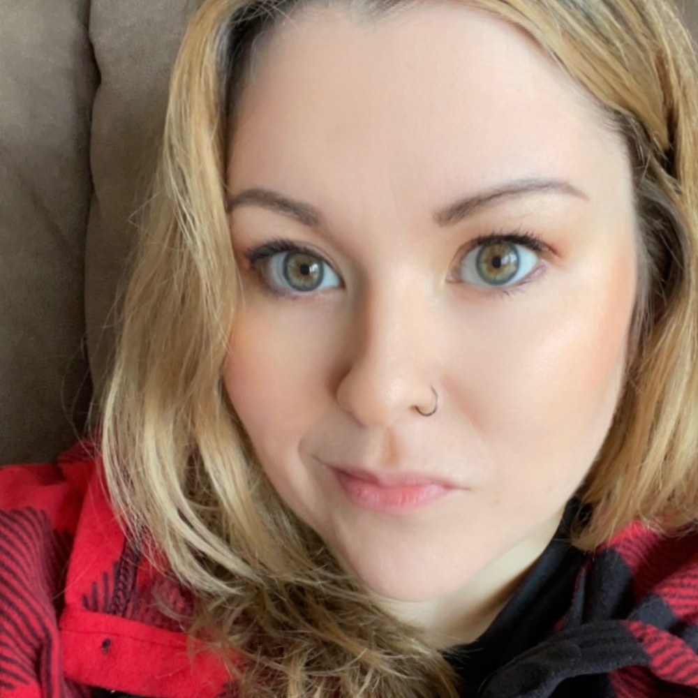Meet your Posher, Nicole
